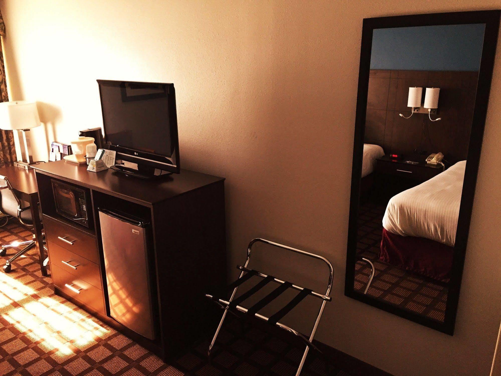Baymont By Wyndham Morton Hotel Luaran gambar